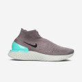Nike Rise React Flyknit