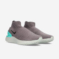 Nike Rise React Flyknit