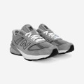 New Balance 990v5