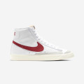 Nike Blazer Mid '77 - BQ6806-102